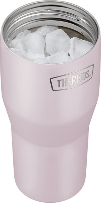 Becher befüllt mit Eiswürfeln